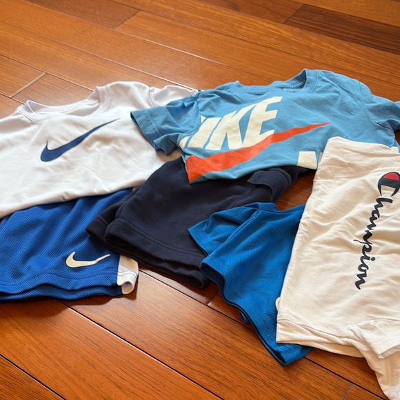 Nike Other - Nike Blue and White Short Sleeve Tees
